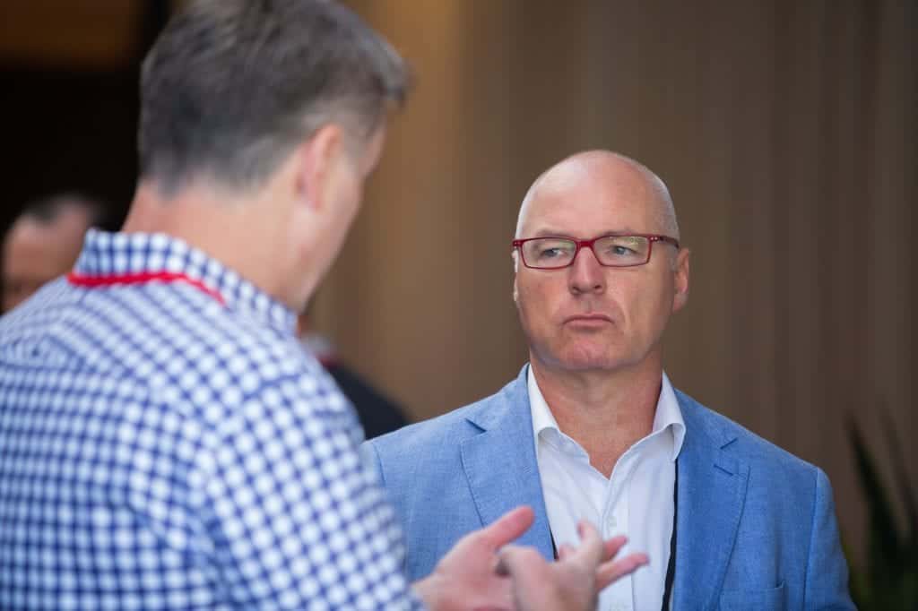 How to earn a second income from trading